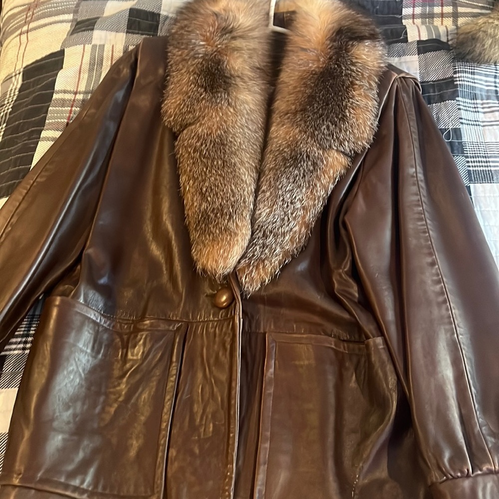Leather and Fox collar jacket
